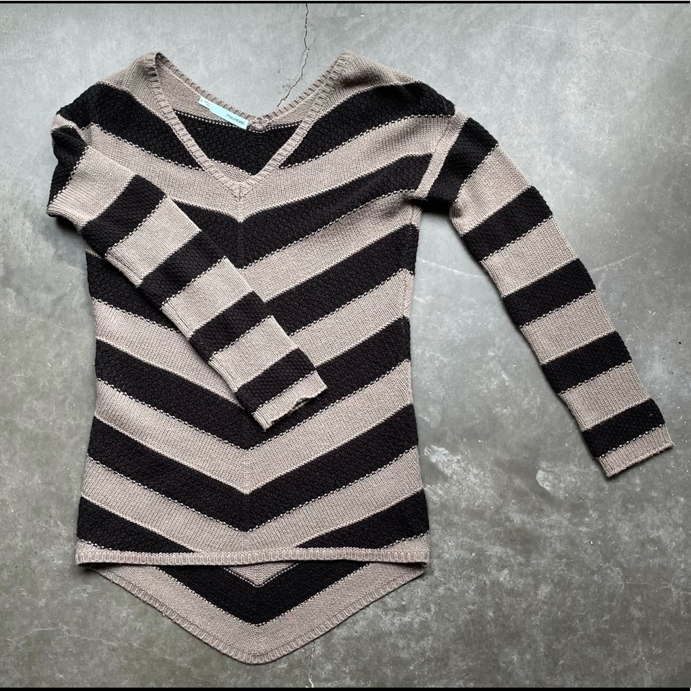 V-neck striped sweater